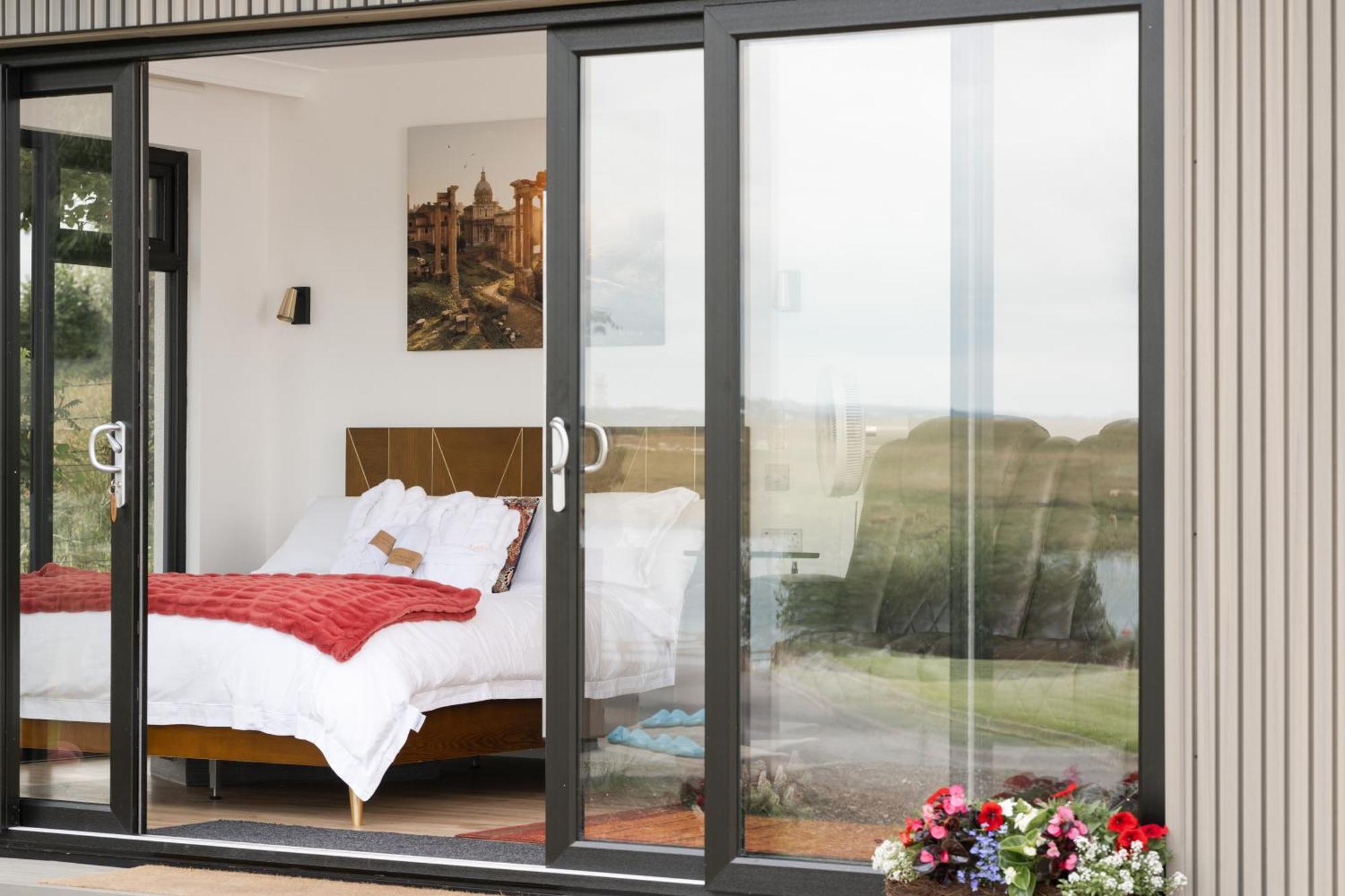 Lakescape - Waterfront Self- Catering Cabins Enniskillen Esterno foto